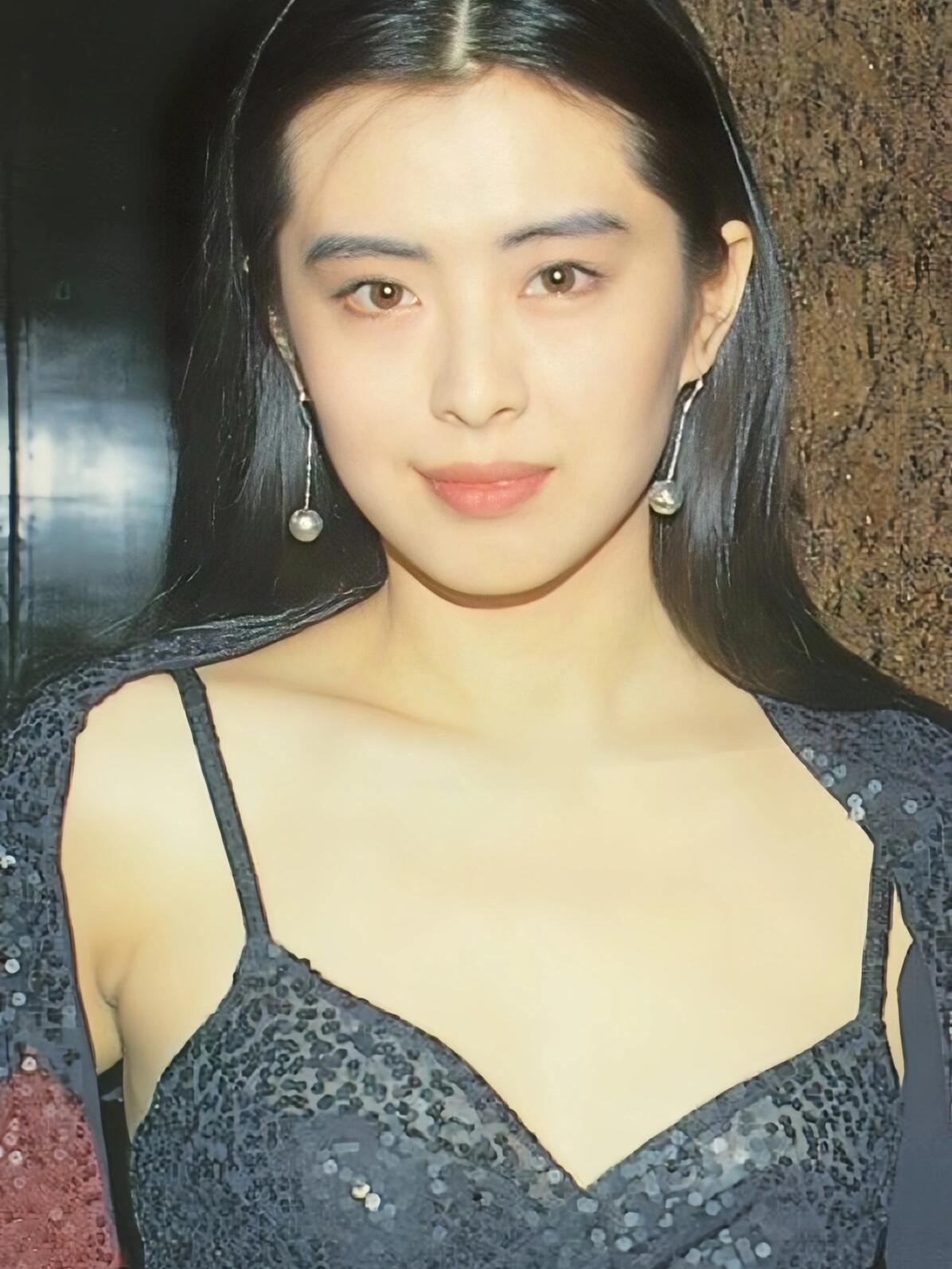 请用一句话来形容下王祖贤的盛世美颜