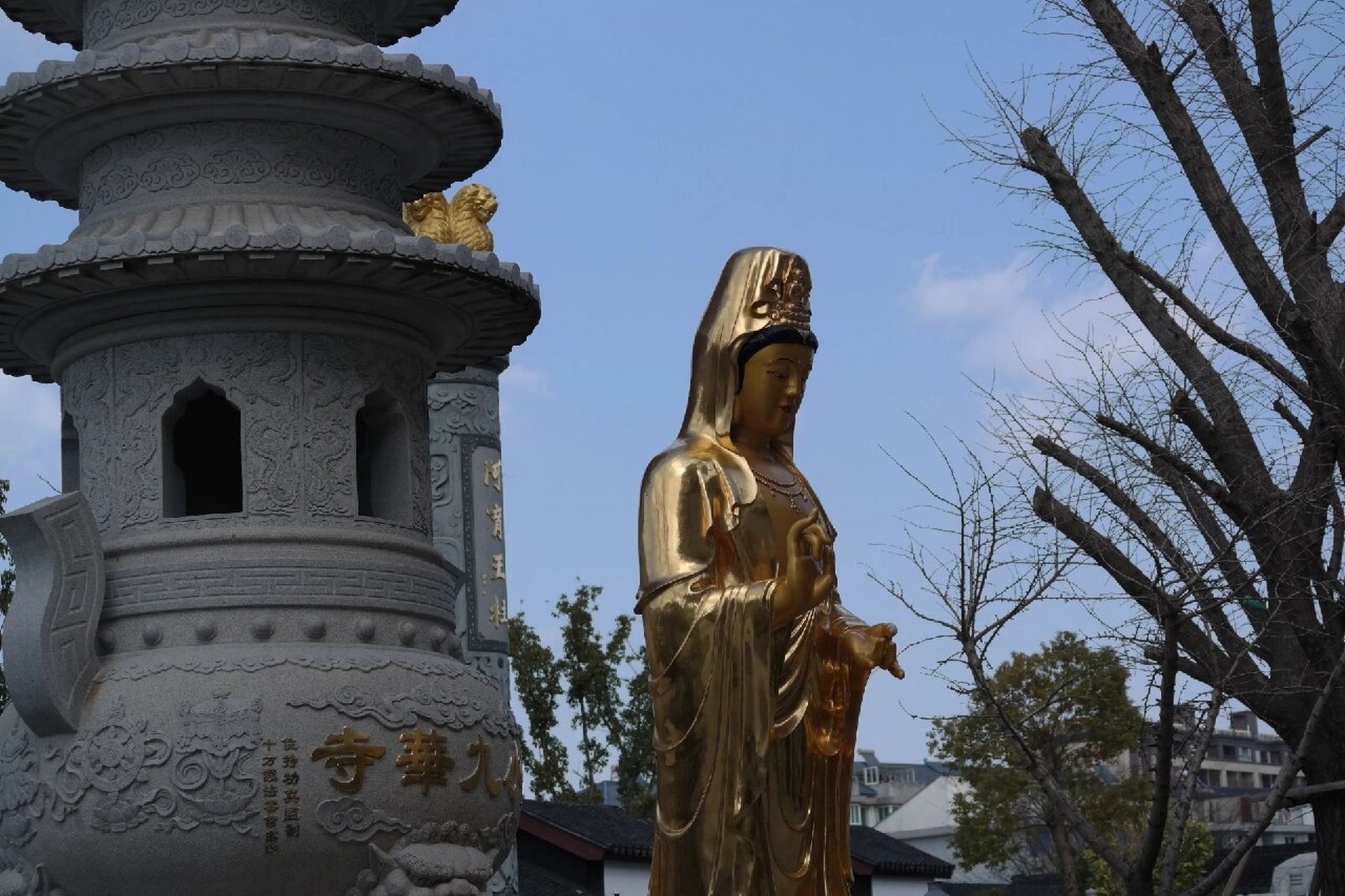 苏州吴江平望小九华寺 吴江平望小九华寺,原名东岳庙,始建于明万历四