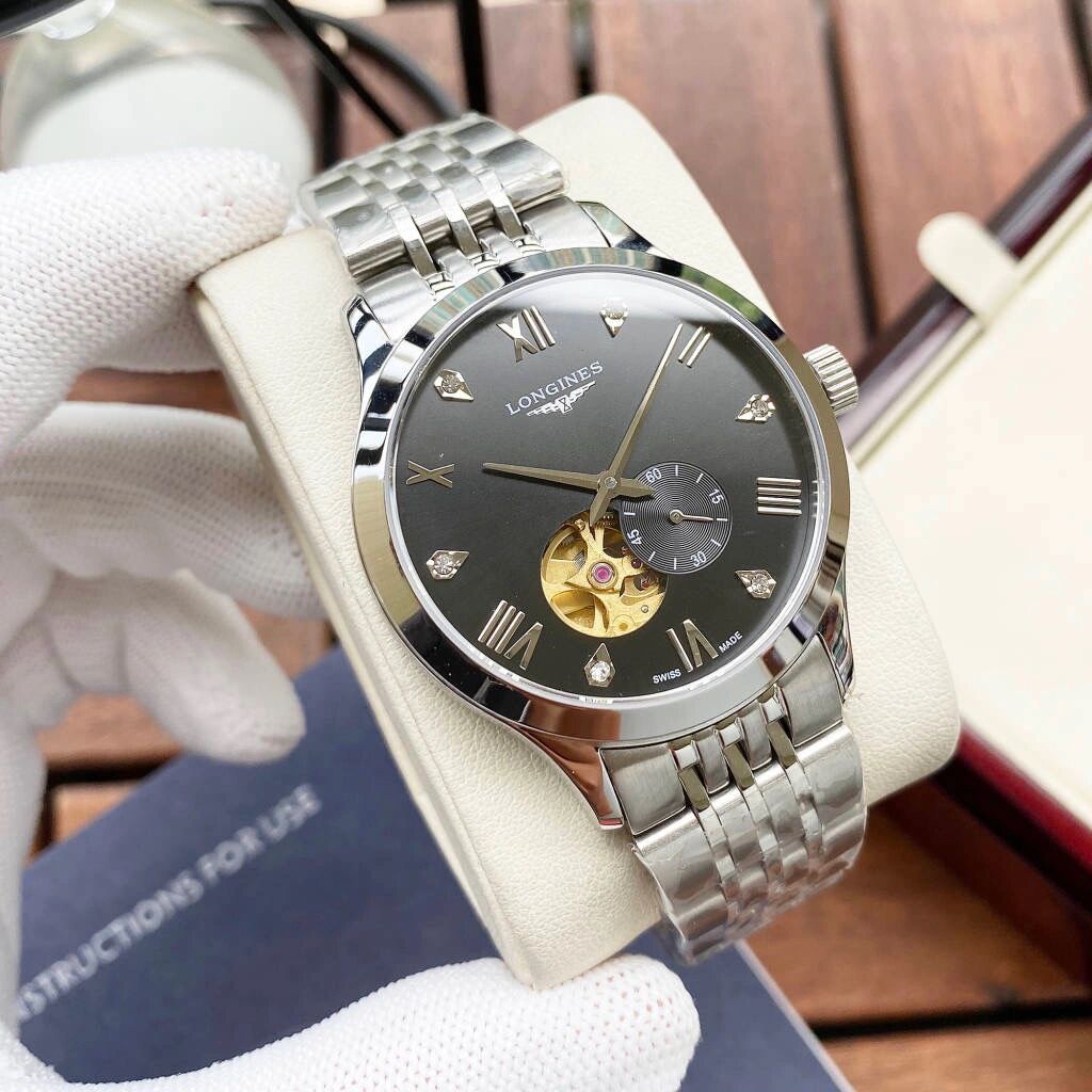 浪琴 longines精品男士腕表,经典两针半搭载镂空设计,技艺精湛,独具