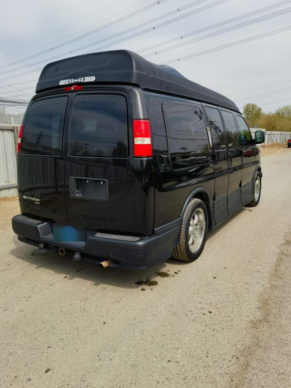 3四驱雪佛兰特使.喜欢的来吧,新车落地200万现在10多万即可拥有