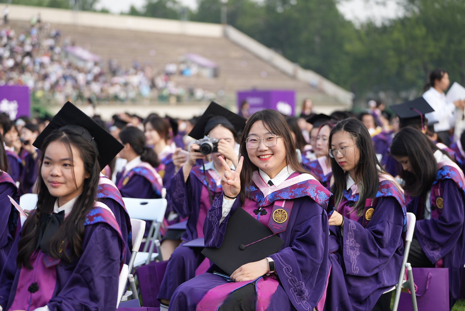 【#清华大学2023年本科生毕业典礼#】始于初秋,别于盛夏.