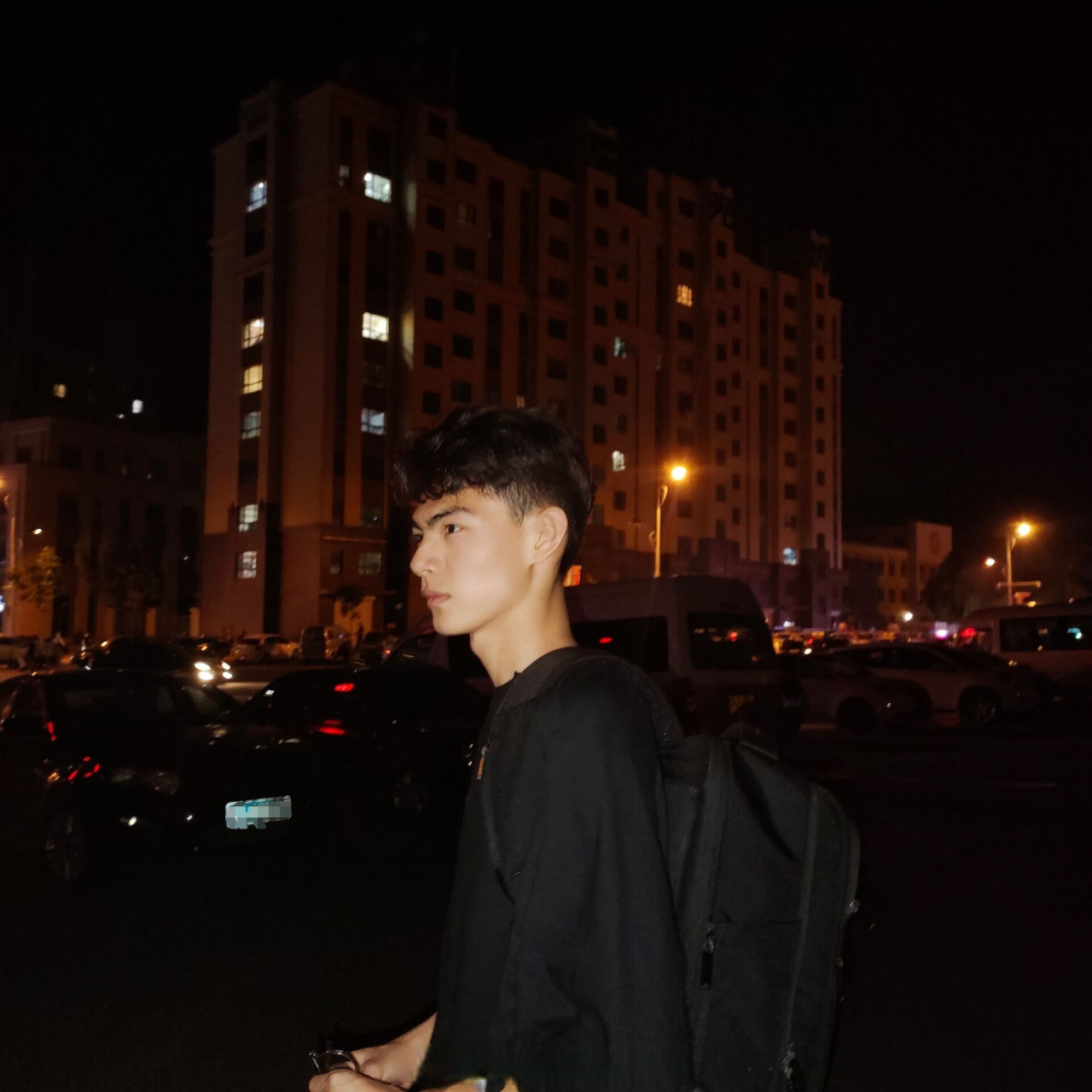 现在蚊子确实多呀,晚上出门被咬了好多包#释小松##夜景