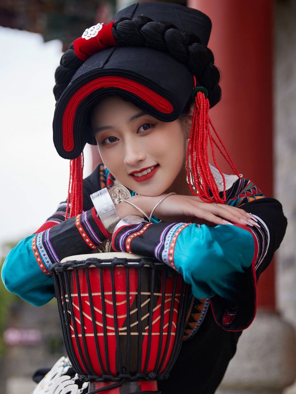 彝族小姐姐 镜头是没有感情的,是拍照的人用了心