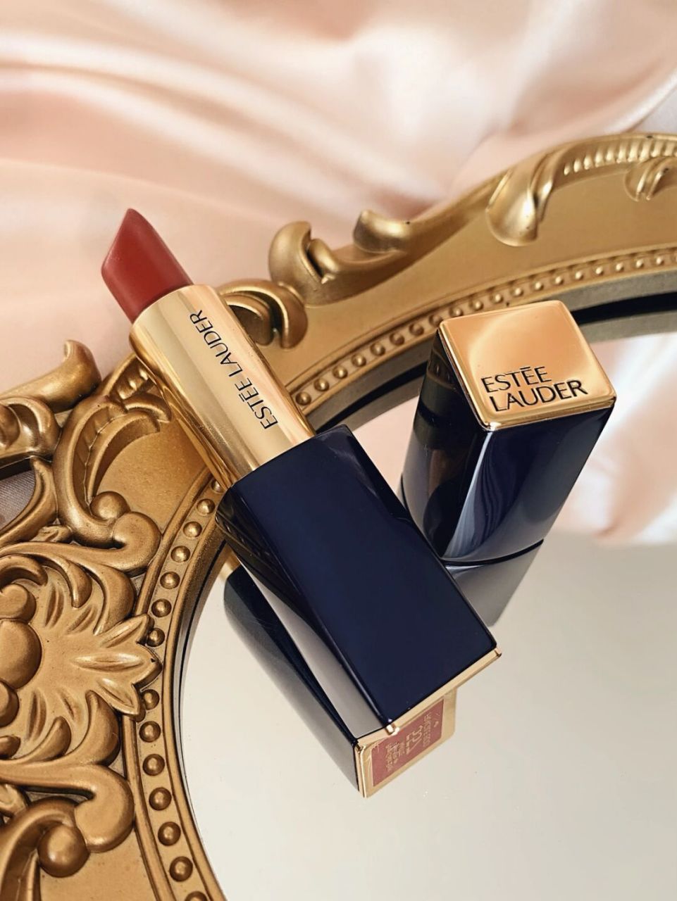 雅诗兰黛557烤栗红棕真的谁涂谁美貌～ 经典就是每年都擦不腻 去年买