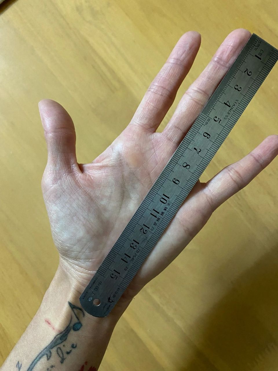 150小个子的姐妹 你们的手都多大?