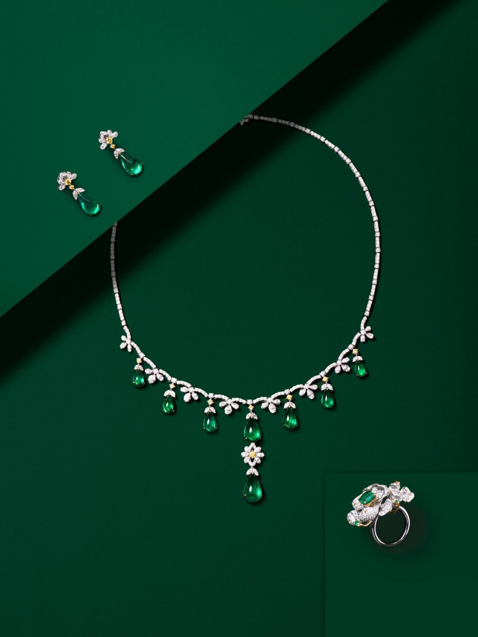 92高级珠宝系列 | 精湛匠心 珍宝夺目 匠心雕琢祖母绿奢华套链 化作
