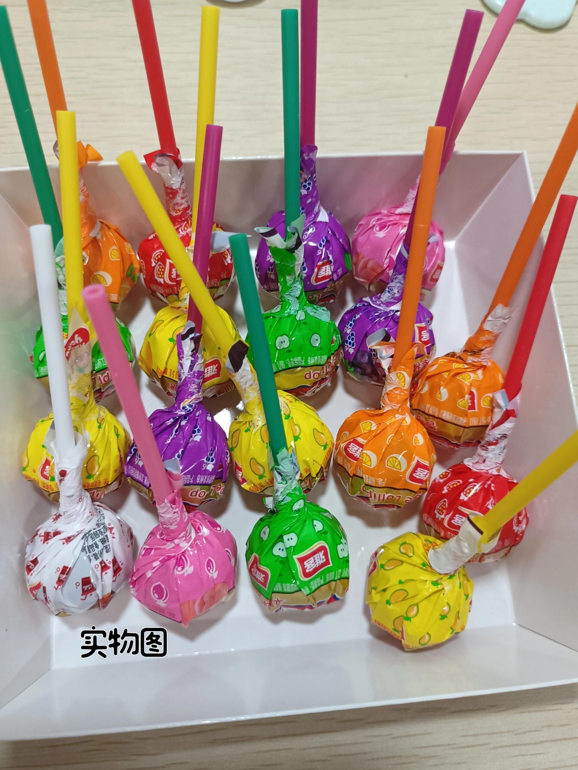 敲好吃的棒棒糖~ฅฅ