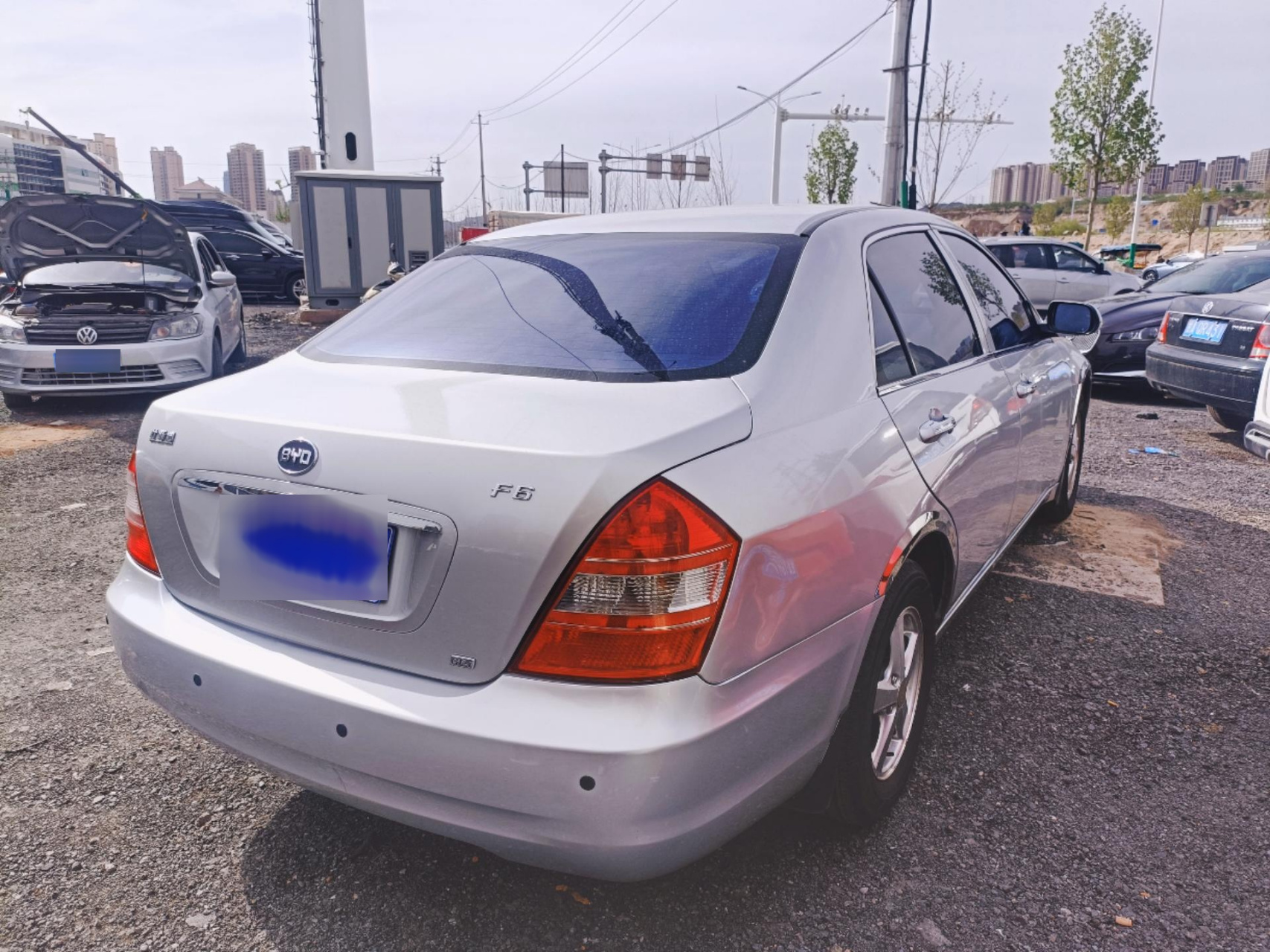 09年上牌比亚迪f6,2.