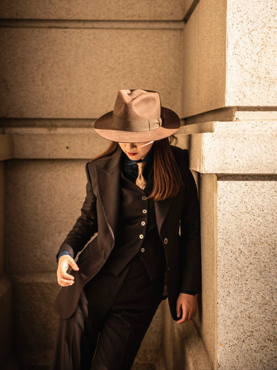 女生打领带也可以这么飒!