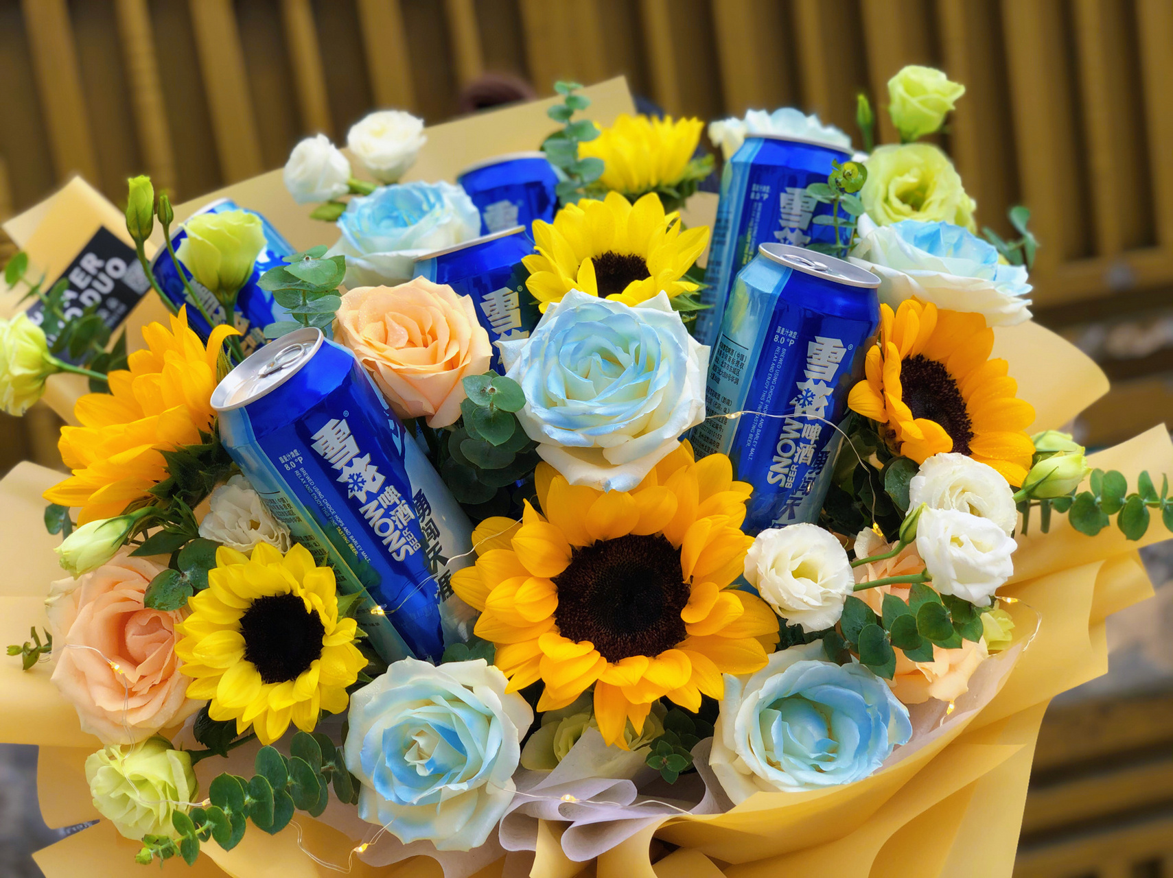 创意花束#雪花啤酒花束#生日#男士花束 喝完秋天的第一杯奶茶,接下来