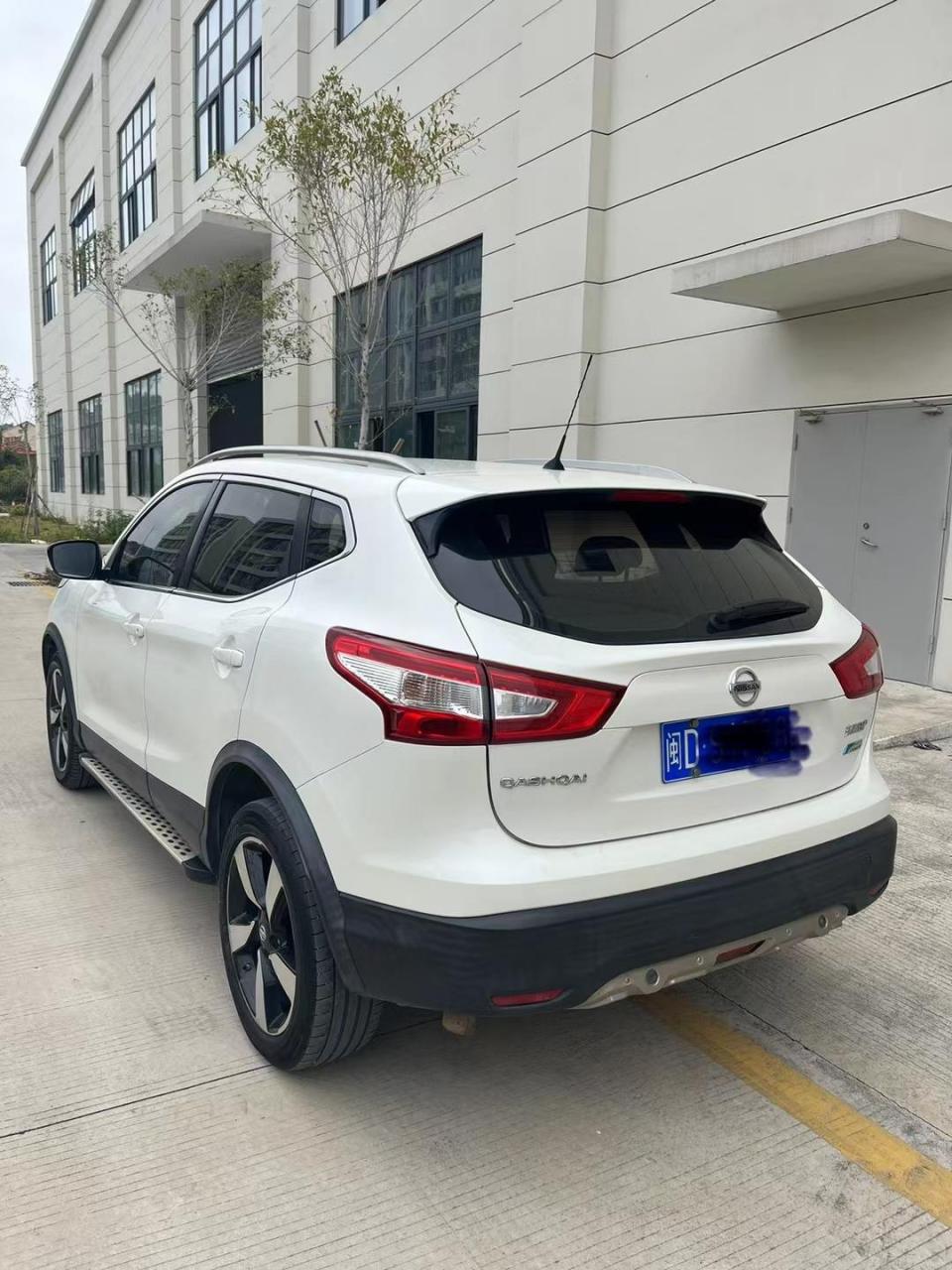 18年9月份上牌日产逍客2.0两驱自动无天窗智享版15.