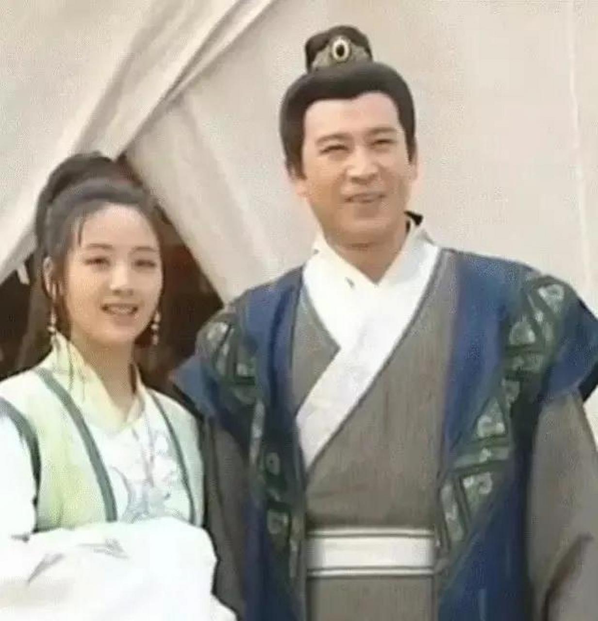 小时候看《上错花轿嫁对郎》,觉得袁大将军配不上杜冰雁,这个将军怎么