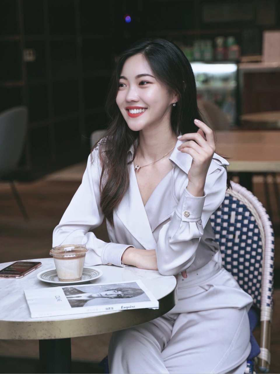 韩滨蔚|"闪闪发光"的金融职场人穿搭 今天我们来