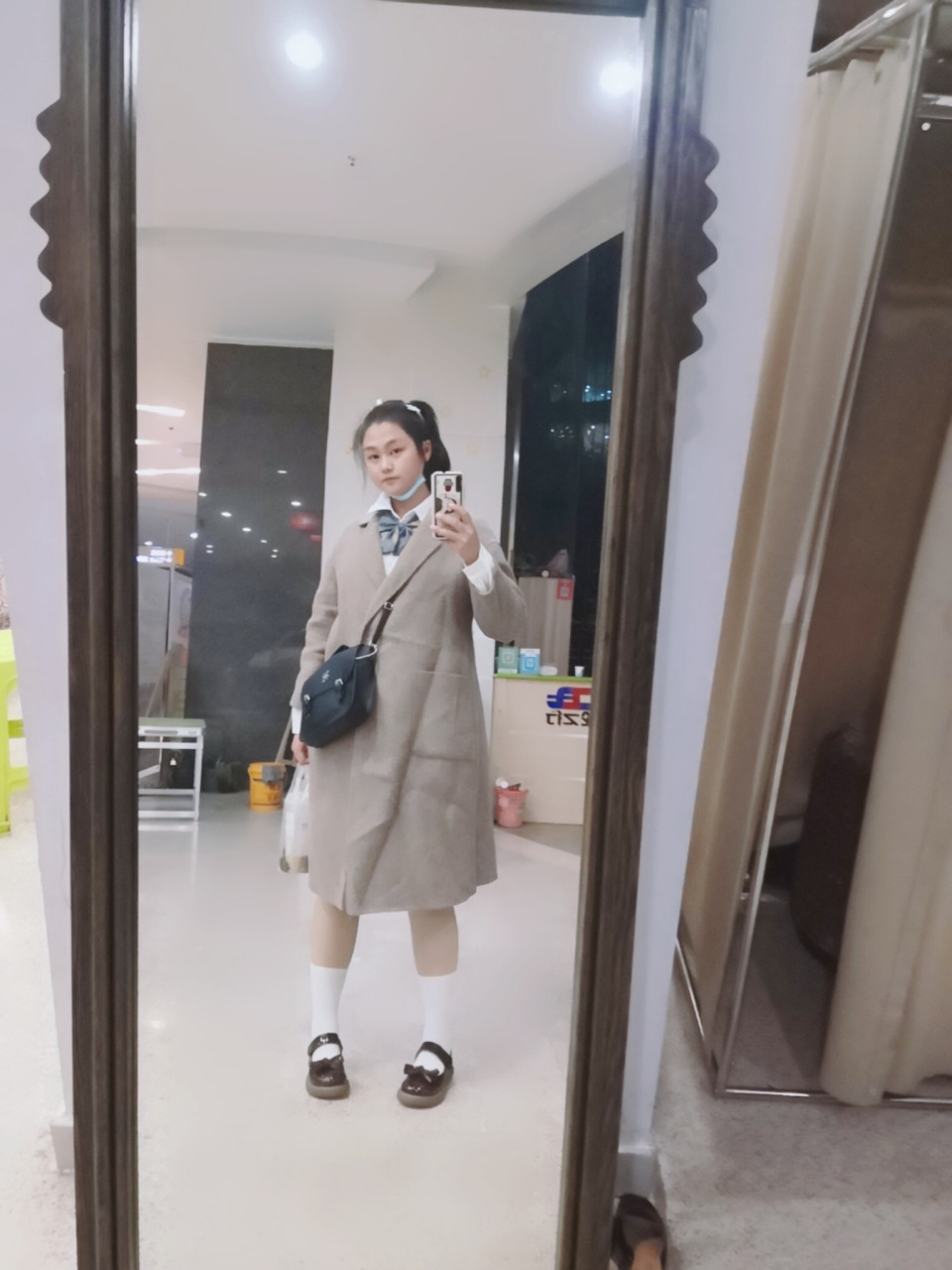 我身高175,体重150  我知道我很胖,但我并不自卑,我的腿很粗,但我依旧