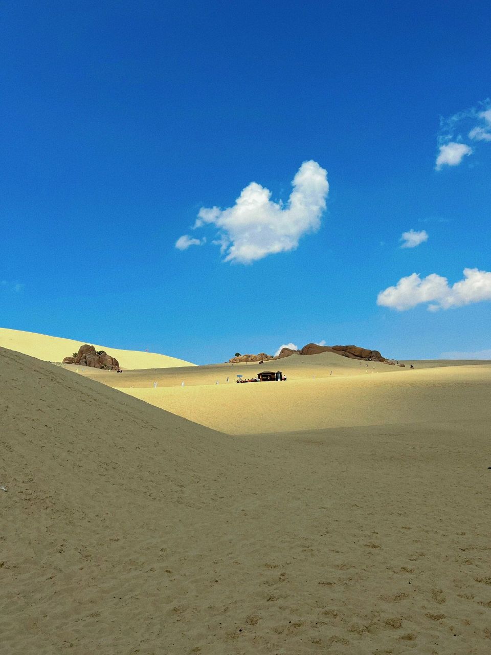 乌兰布统玩沙漠这篇就够了 来内蒙走沙漠骑骆驼就要去到玉龙沙湖.