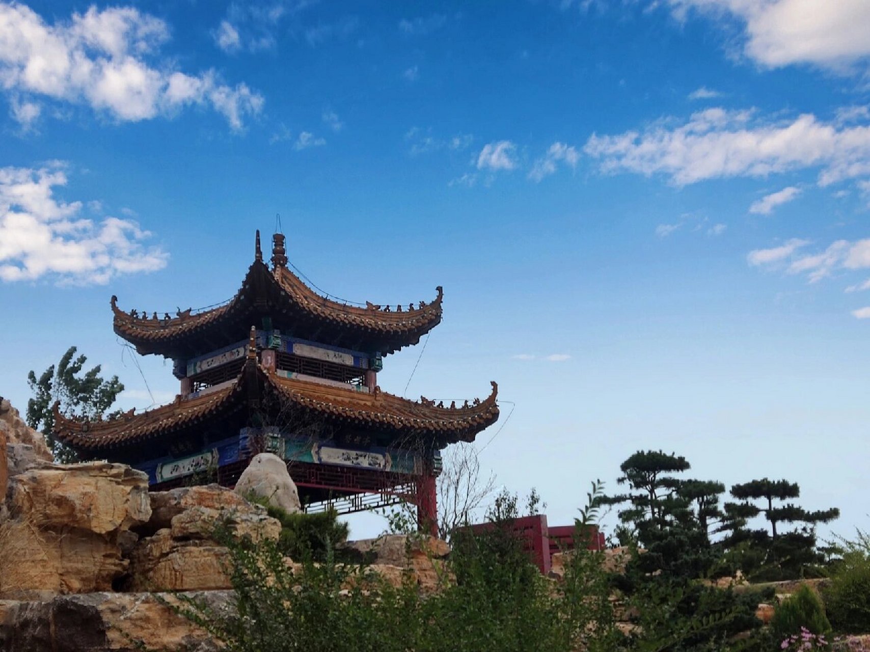 济南莱芜钢城大汶河公园 风很大,人少,有音乐喷泉的公园,很干净哈哈