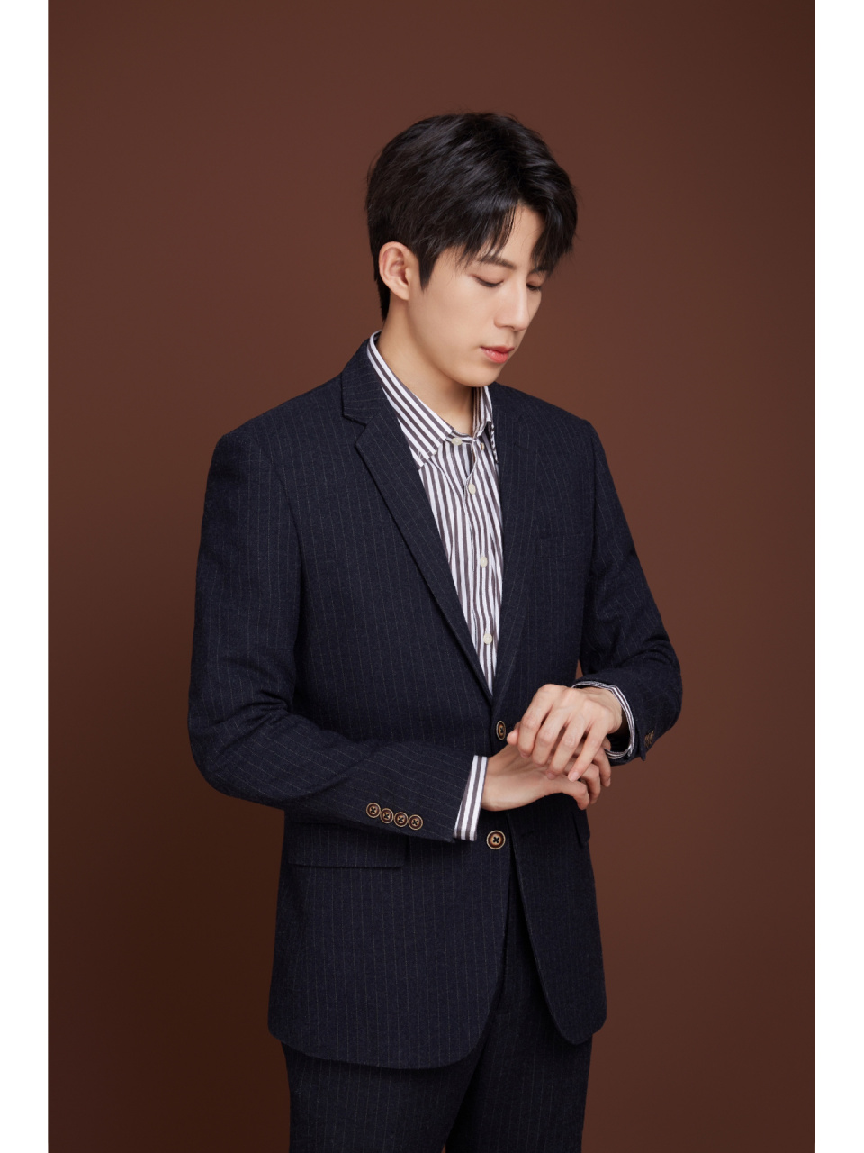 男士形象照|西装高级感形象写真 这是一张梦想成真的形象照无论是清新