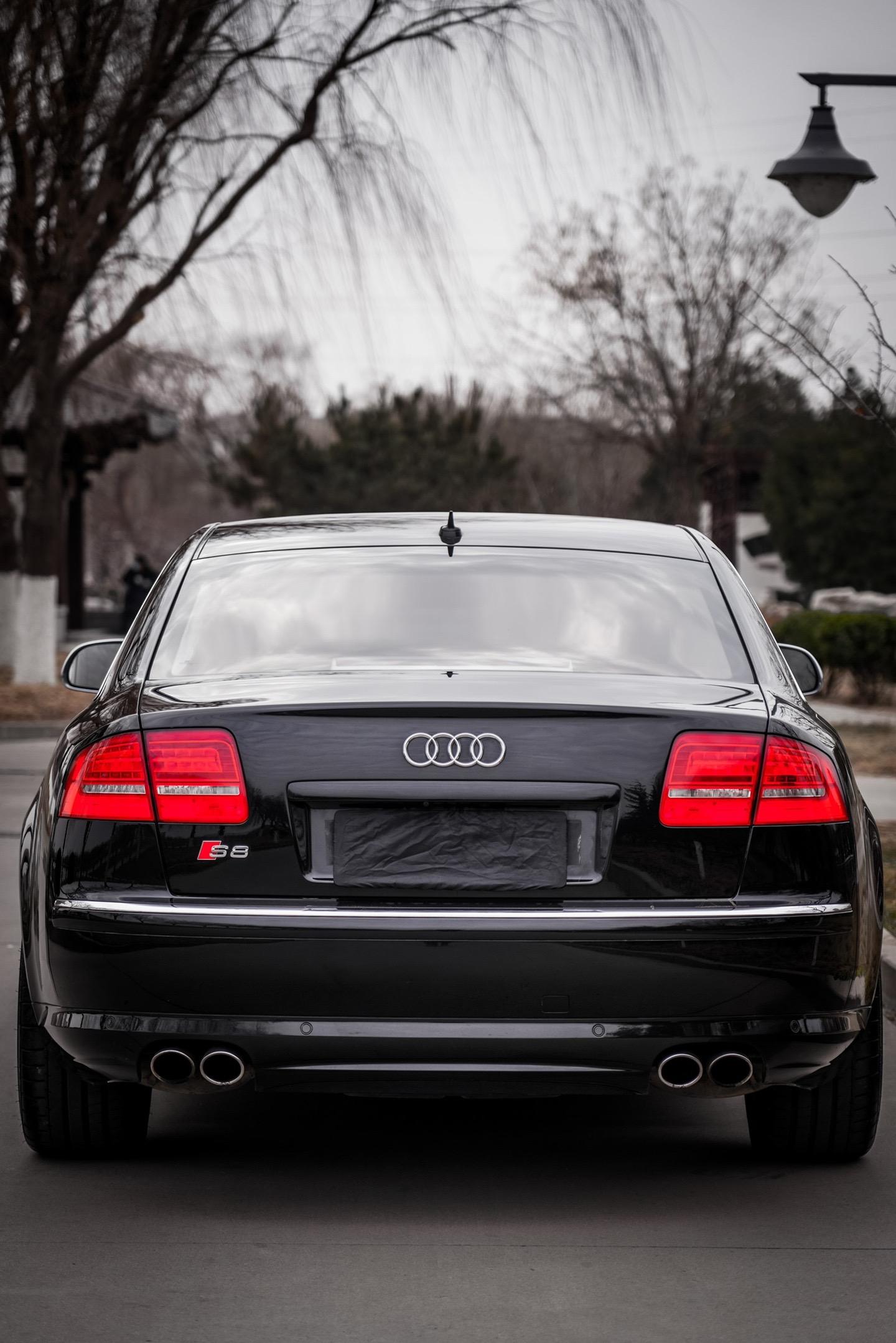 08年奥迪s8/5.2v10.精品车况,全车铁皮3件补漆,内饰9