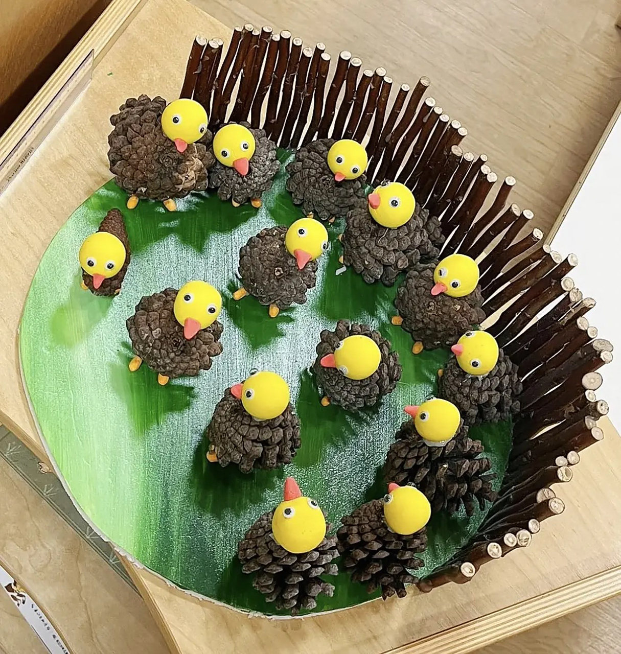 幼儿园松果手工diy 幼儿园松果手工diy