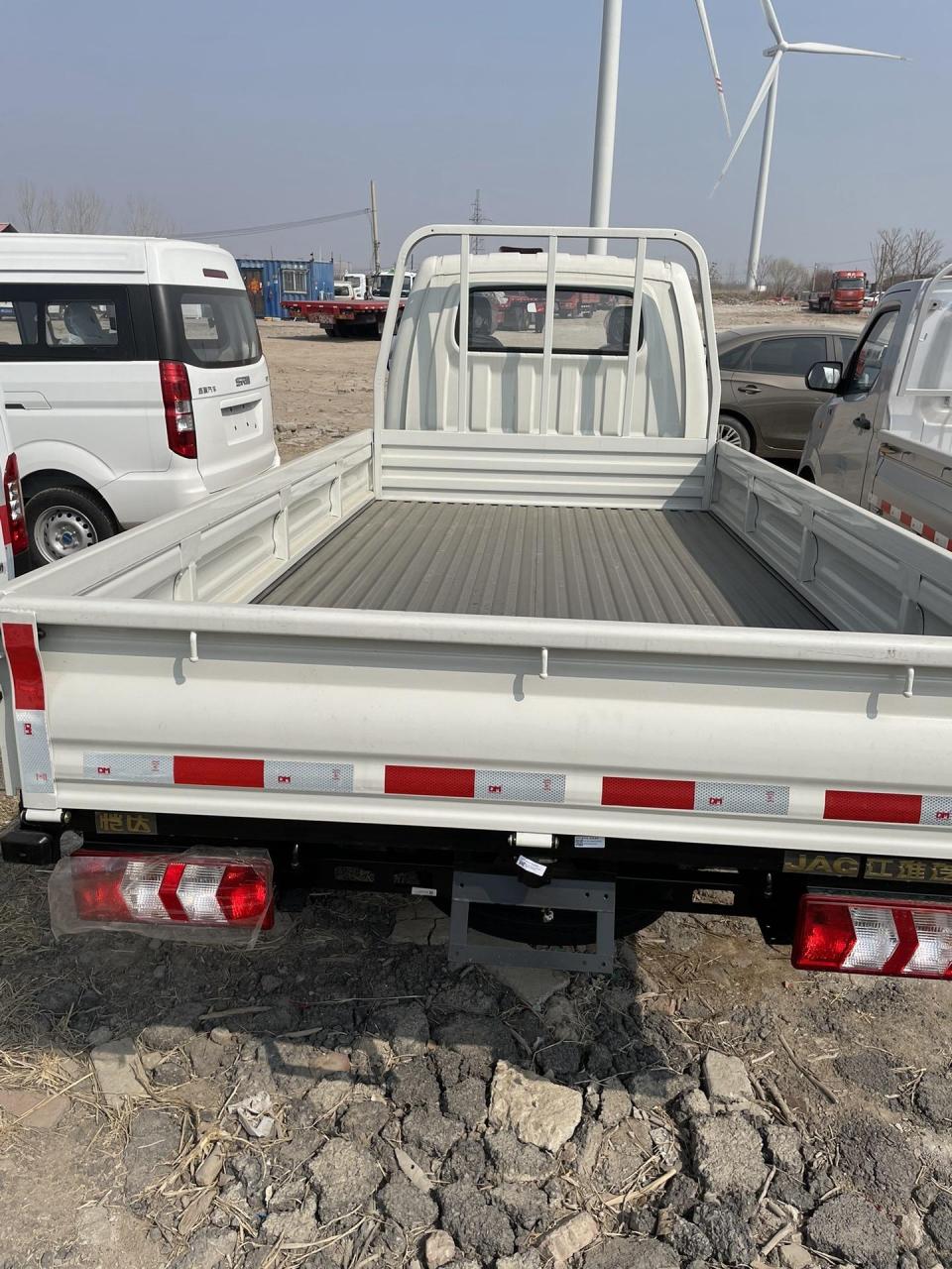 3米5长的新能源平板车.江淮i3纯电小卡