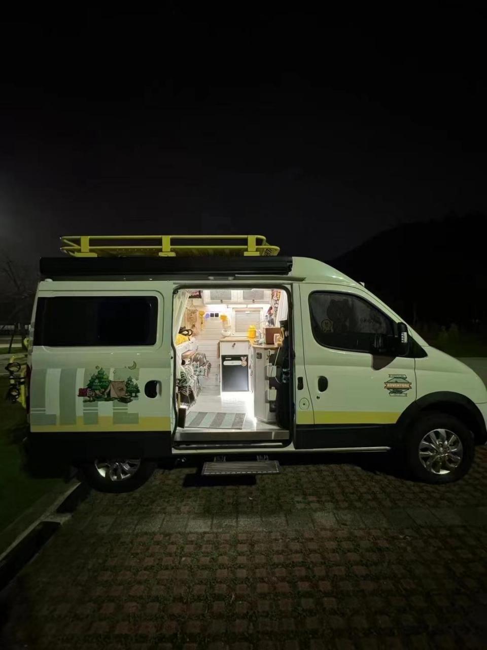 拿下2022年11月上汽大通maxus 旅行家rvlife 房车 露营车(准新车)