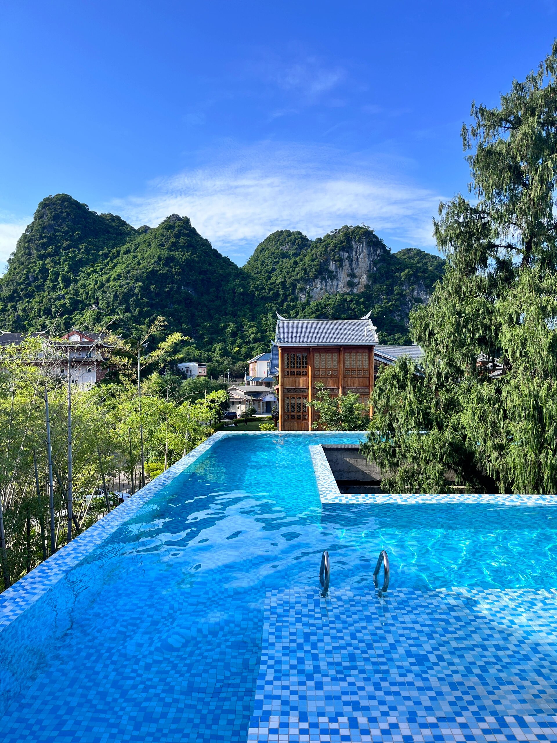 5h就拥有无边泳池92出片简直神了   人均100入住绝美无边泳池酒店