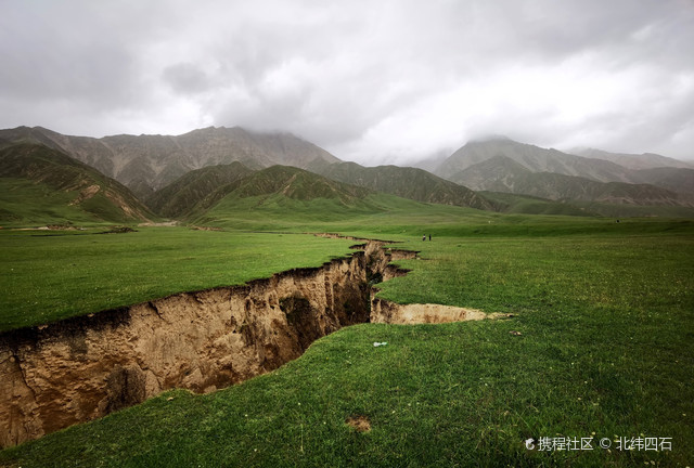 新疆和田策勒县昆仑山大峡谷景区夏日风景