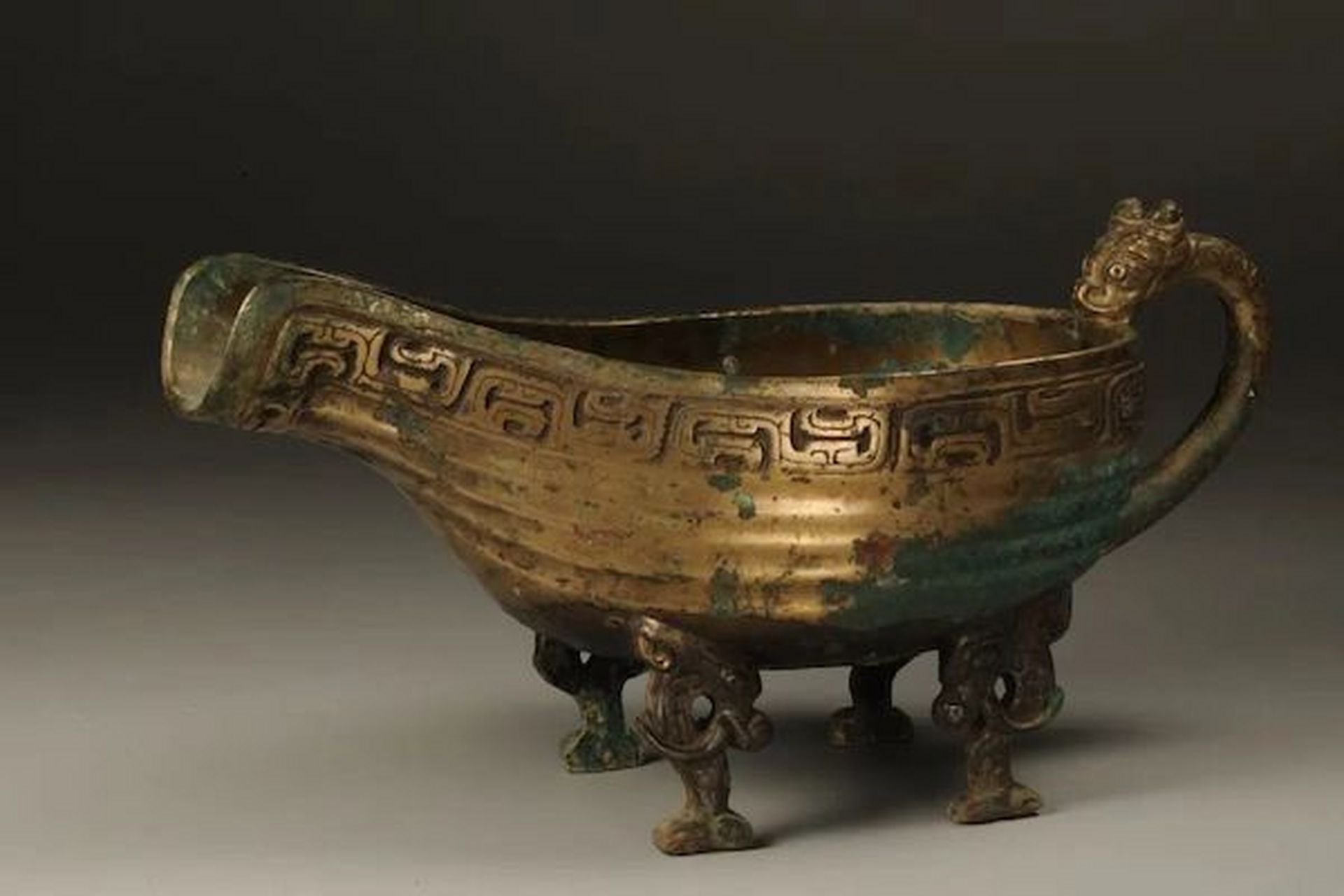 孩子们快过来,看看青铜器原本是什么颜色 图片是大名鼎鼎的陕西眉县