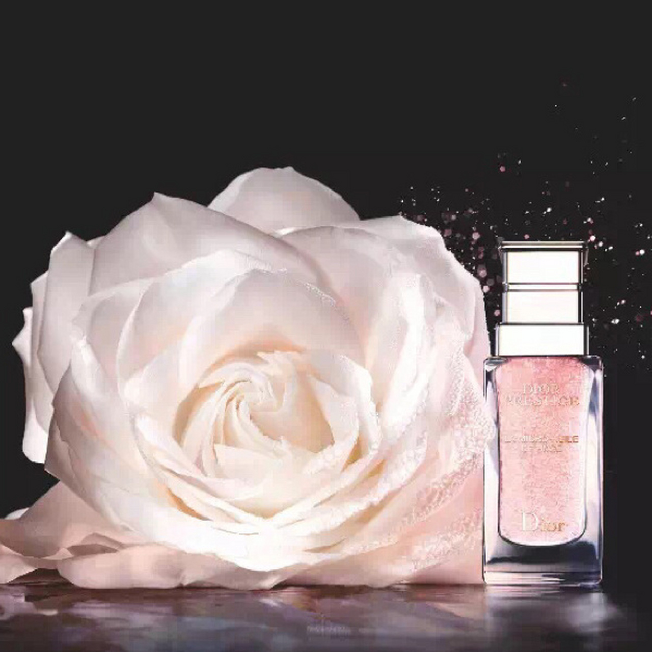 科技浓缩成分 花蜜滋养美肌 dior迪奥的花蜜系列一直都是颜值与品质