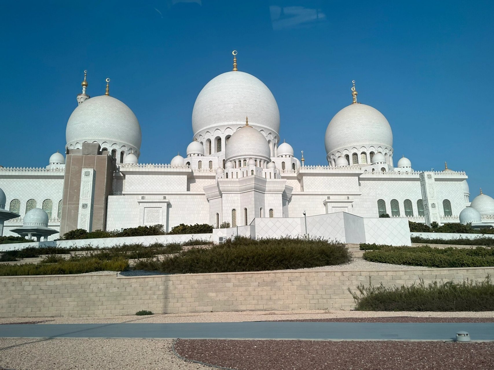 迪拜游玩～阿布扎比清真寺9615 听导游说这是唯一一个对女性开放