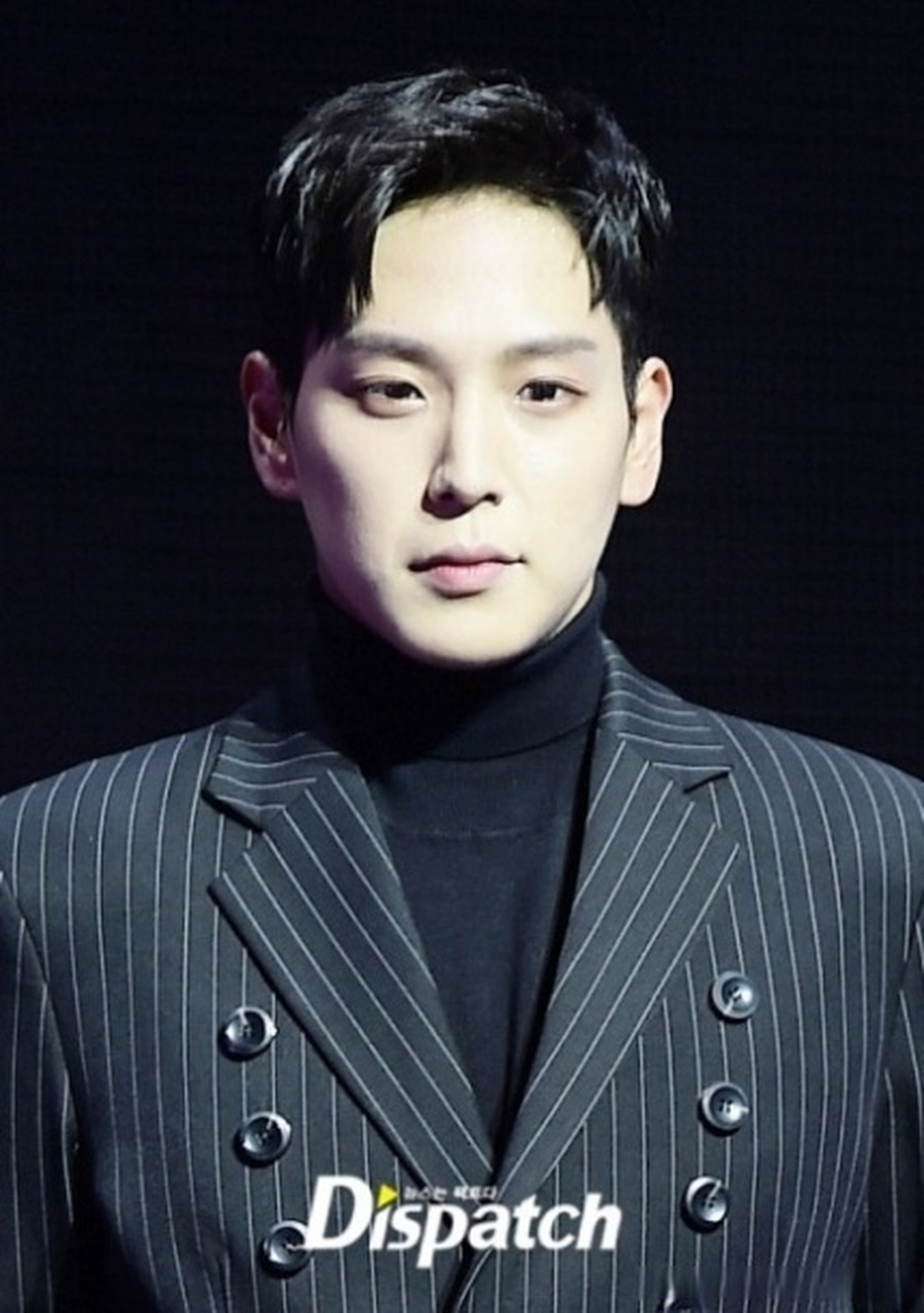 a.p"出身的力灿(本名金力灿6133岁)承认性骚扰.