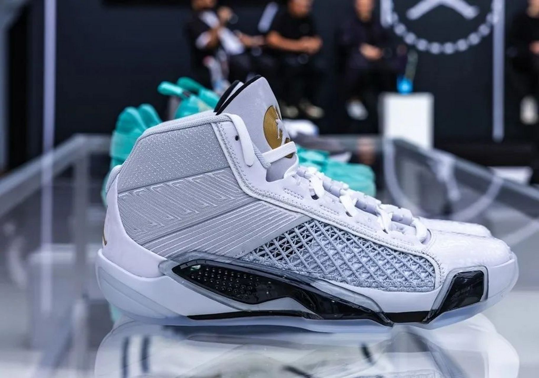 号称「鞋圈春晚」的 air jordan 38 刚刚官宣没几天,这新配色就已经