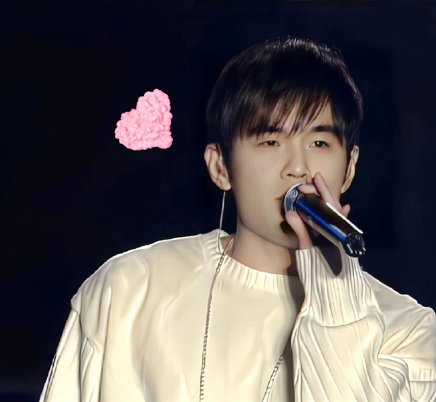 哈哈,我宣布白毛衣伦超越了白毛伦,成为我的最爱!