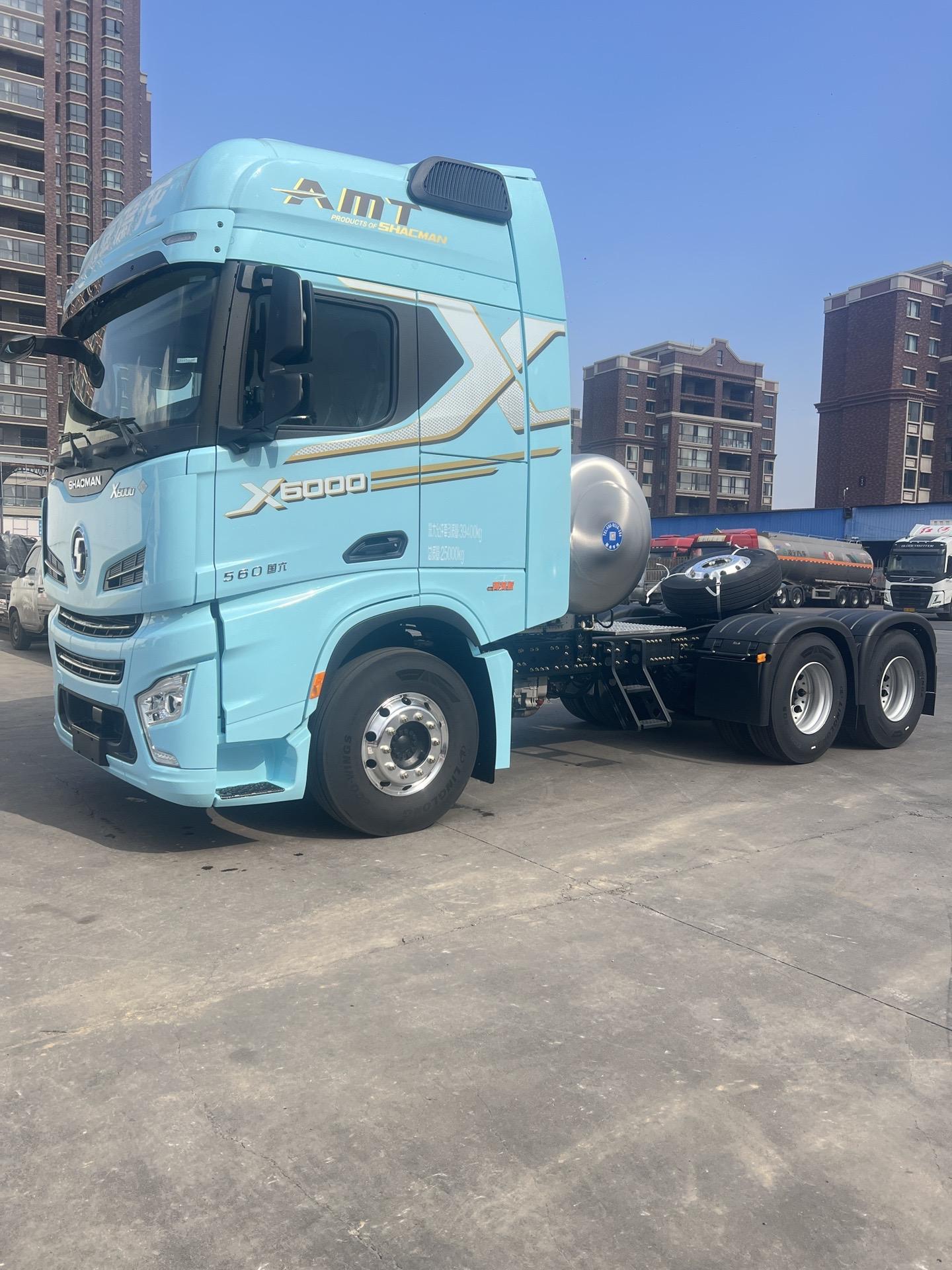 德龙x6000lng牵引车,560马力1500升气瓶,法士特16档amt,驻车空调,行业