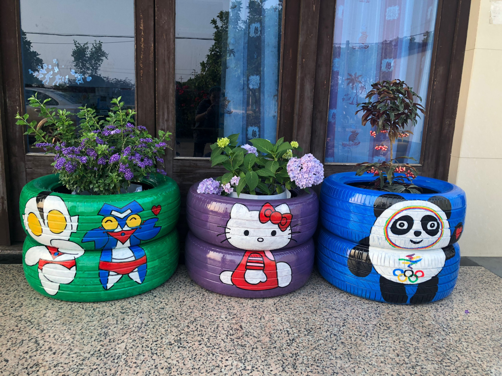 轮胎画画创意 来看看我画的轮胎,是不是很美,你也可以试试～ 轮胎画