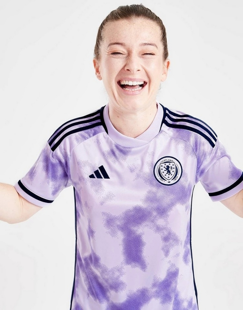 苏格兰女足发布2023全新客场球衣 #小红书竞技场#0202#足球#02