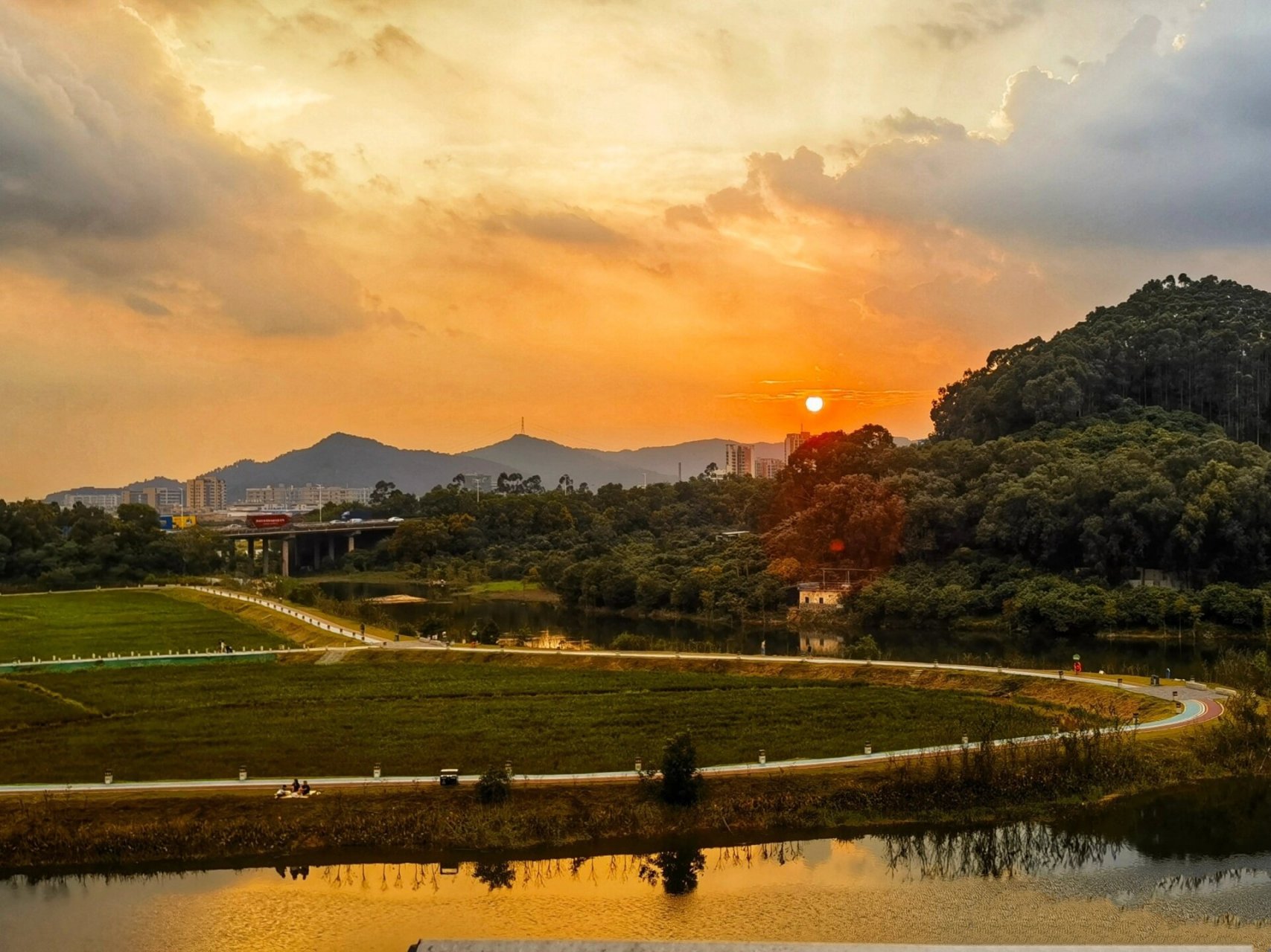 黄牛埔森林公园 蝴蝶地水库 记录秋分时节  黄牛埔森林公园可以露营.