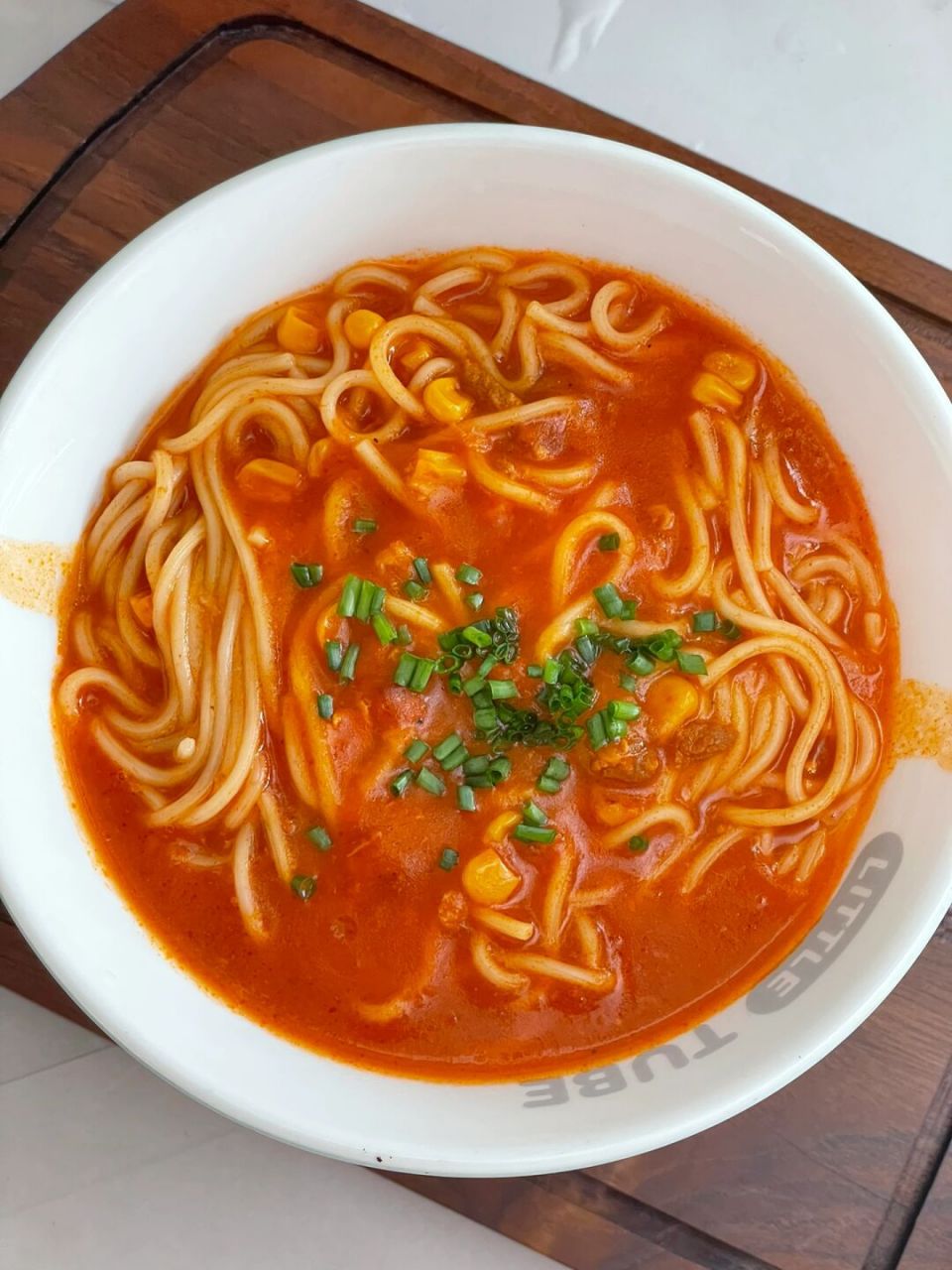 拉面说番茄浓汤鲜面 今天的午餐是番茄浓汤鲜面 吃完面再喝一口番茄