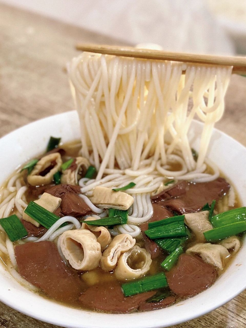 温州屯前街|陪伴温州人4077年的古法猪脏粉90 - 90屯前街上有一