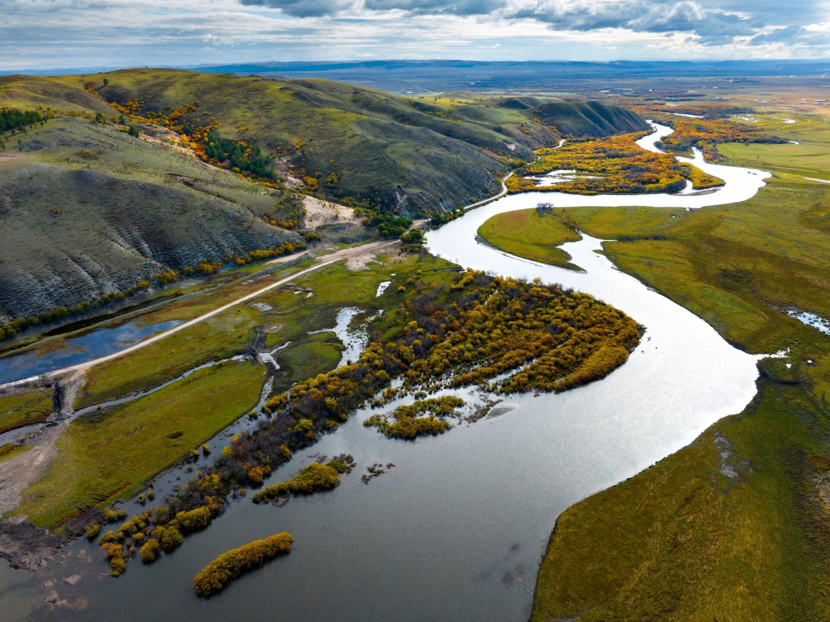 伊敏河:鄂温克草原上的调色板 #用一张图形容秋天# 2023,追寻中国最美