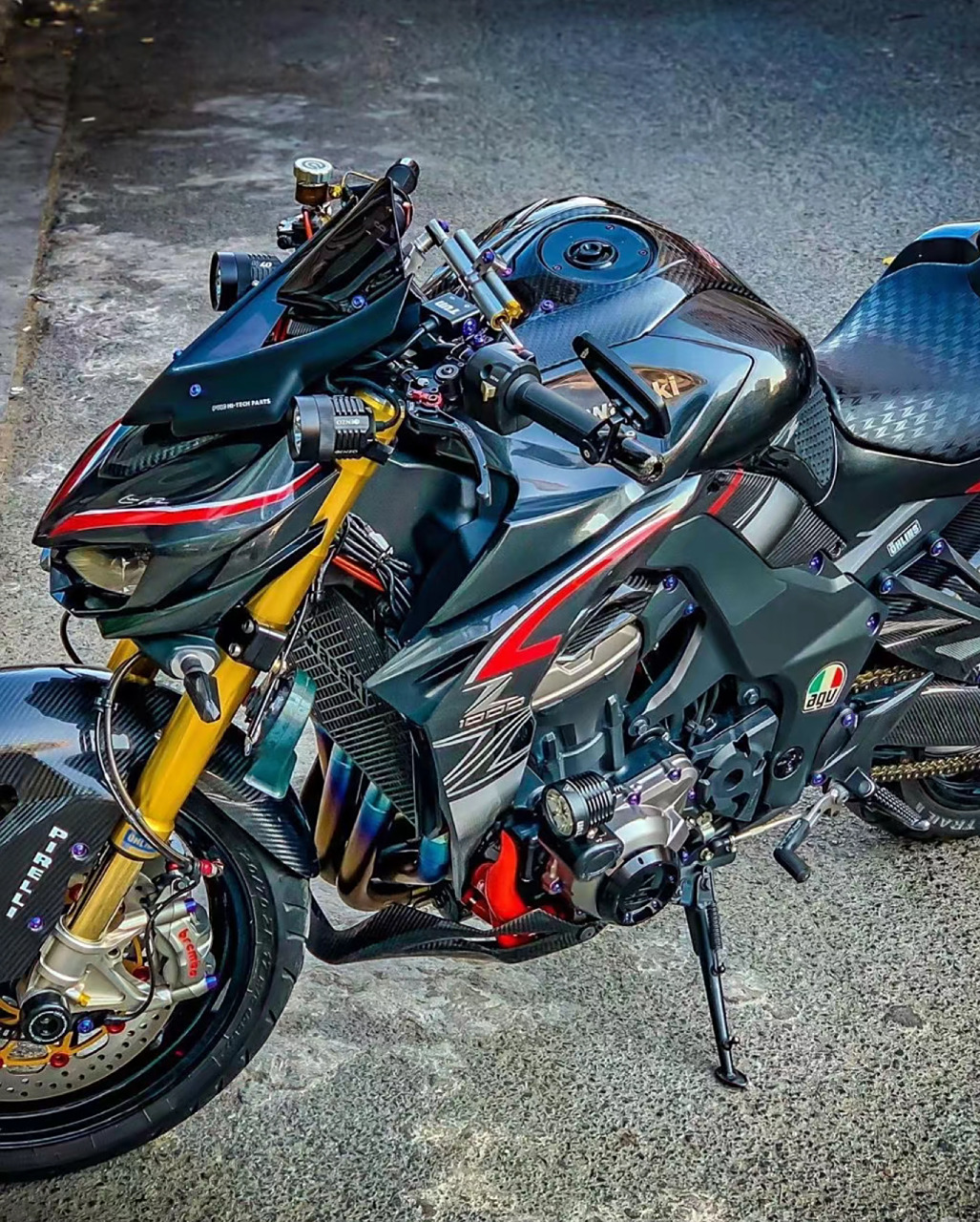 川崎大蟒蛇z1000 继续放毒