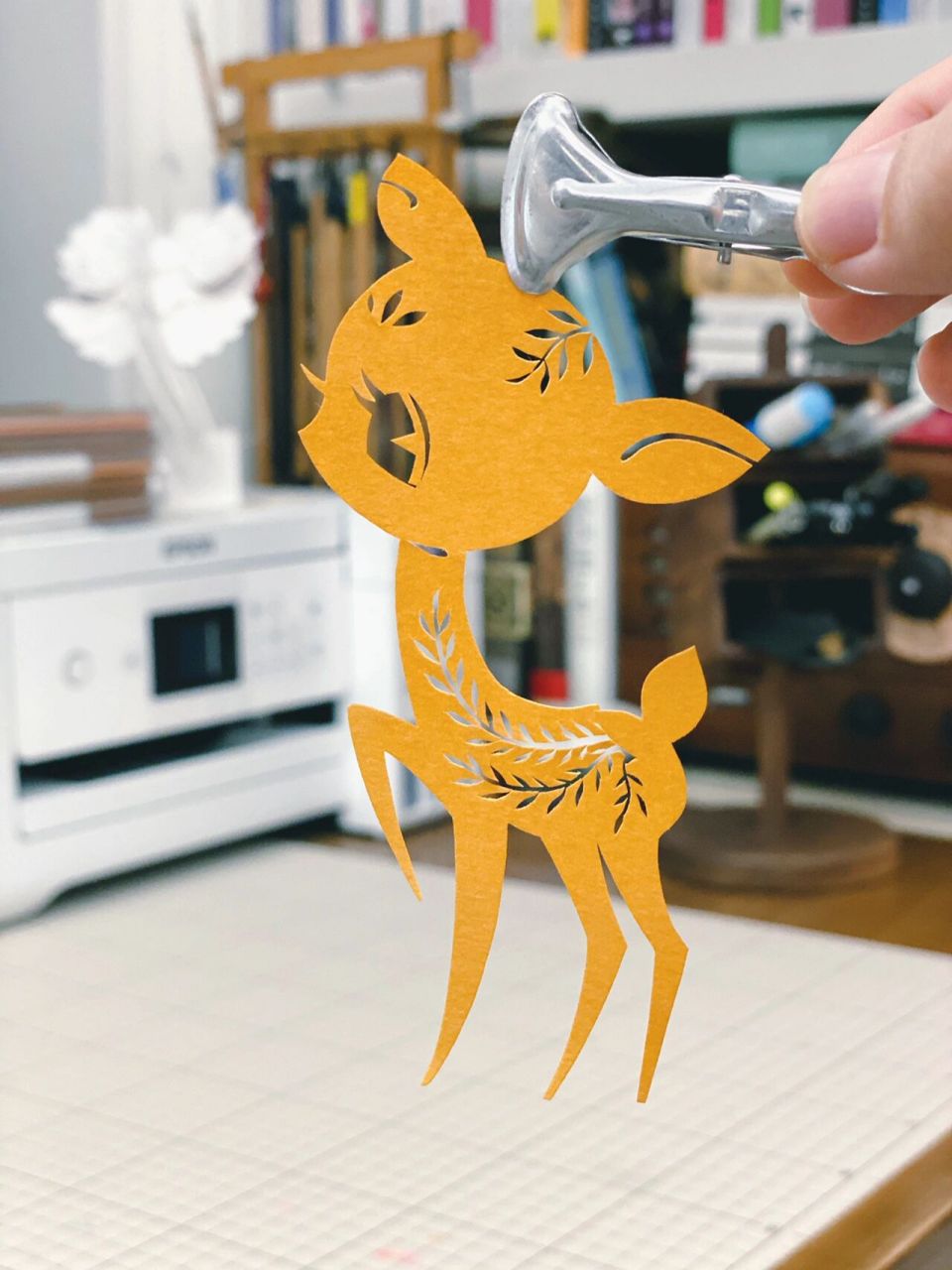 剪纸|又是可爱的小鹿0456615 这个系列有86615只 慢慢剪