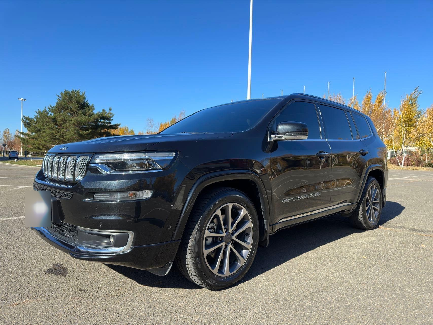 2018款jeep大指挥官,四驱尊享国5导航版,2.