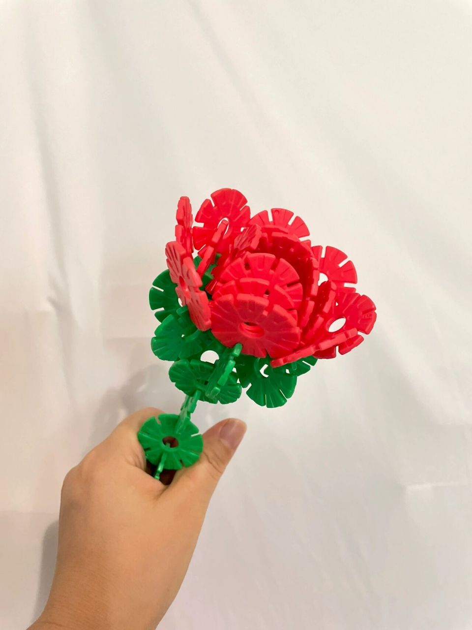 玫瑰花-雪花片创意拼搭 妈妈说比买的都好看