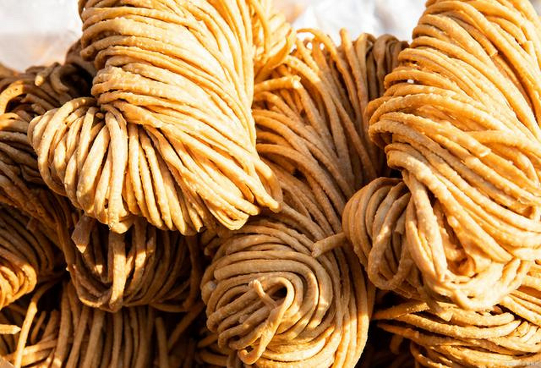 我的家乡特色美食-撒子 在我国的南北各地在清明节这一天有吃馓子的