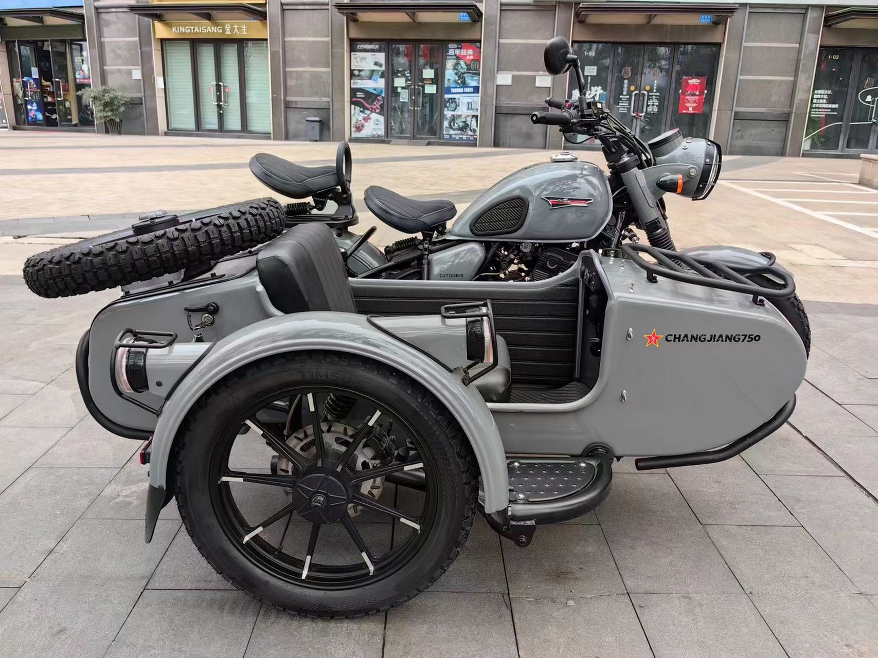 特价处理长江700边三轮 有需要的朋友可以来下手了,边三轮特价61800包