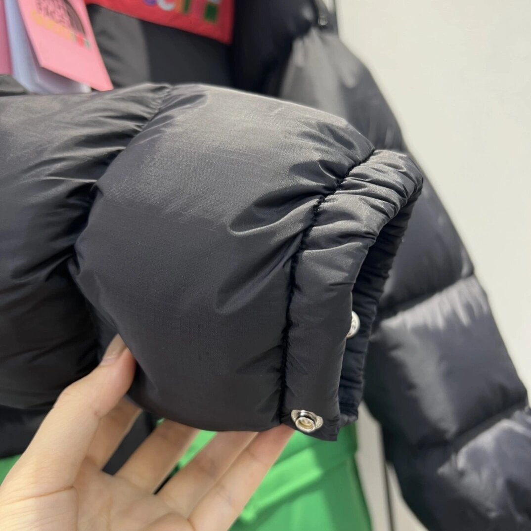 北面联名gucci新款羽绒服来喽 thenor*h face70gucc* 联名北面3代