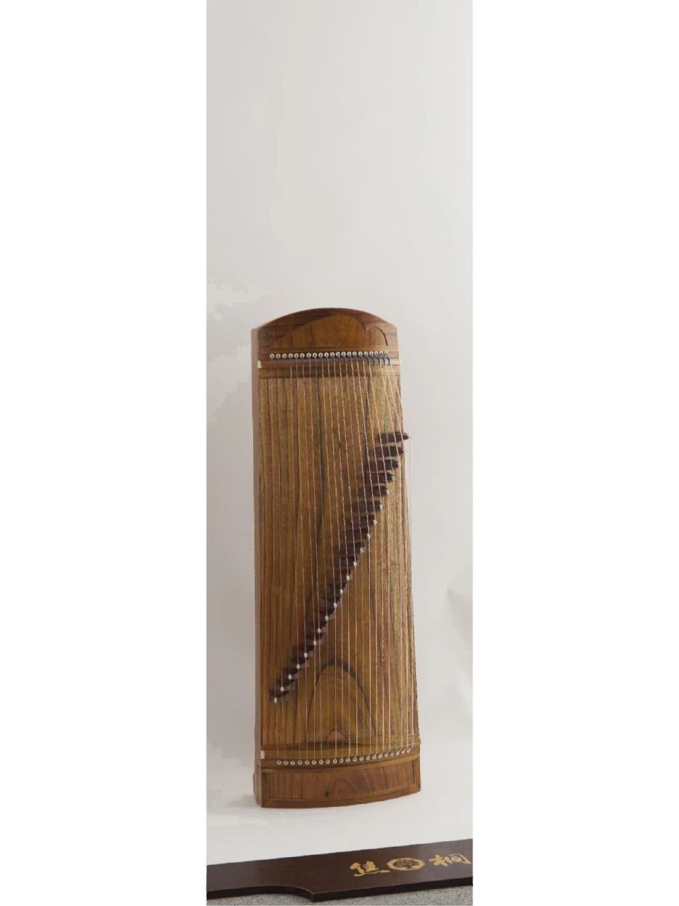 焦桐古筝 一米桐色怡人 面板:兰考一级泡桐木 工艺:素面工艺 全国统一