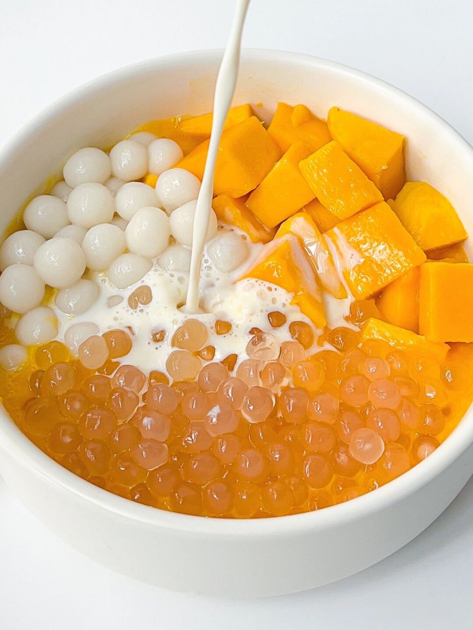 姐们们一定要去做这个多芒小丸子西米露啊～～ 芒果控就更不能错过了!