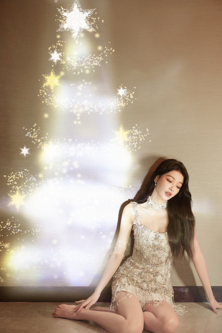 孙怡,迷人蕾丝裙穿搭